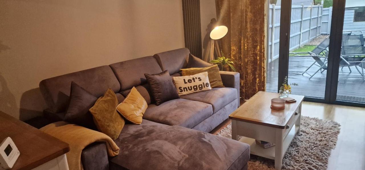 Country Style, 2 Bedroom House, Parking And Superb Location نورويش المظهر الخارجي الصورة