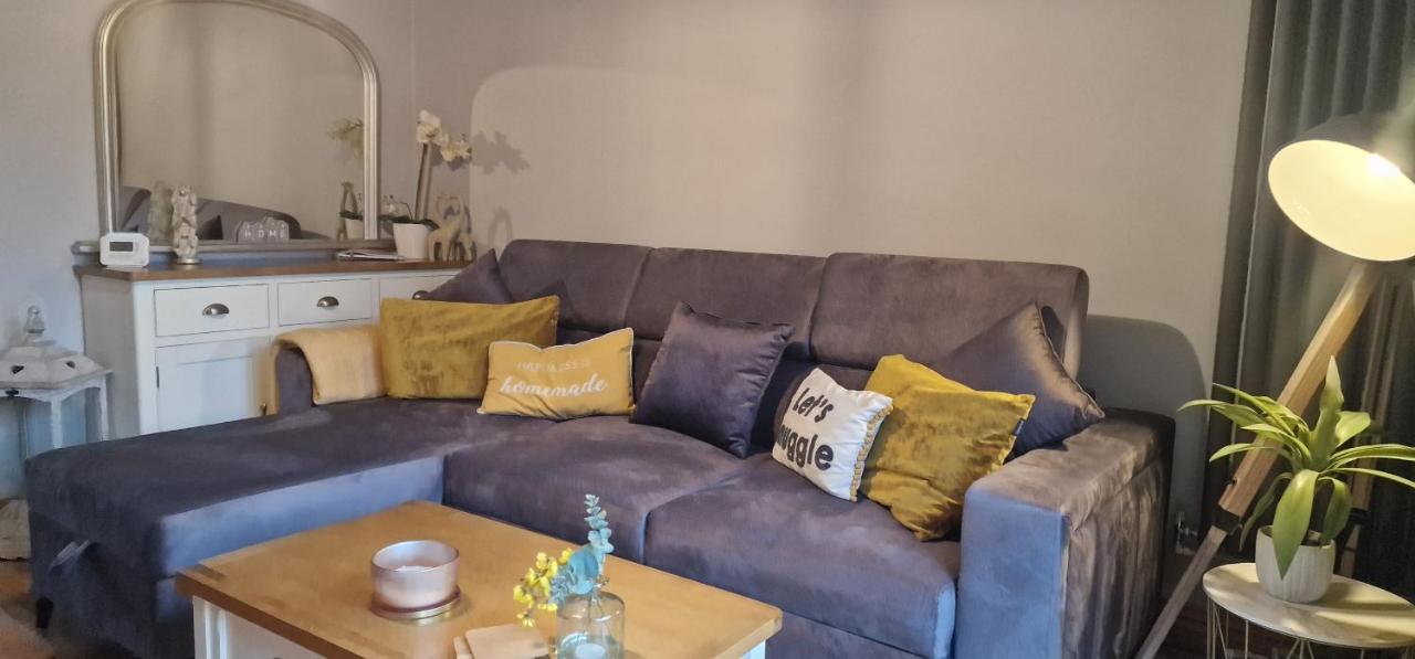 Country Style, 2 Bedroom House, Parking And Superb Location نورويش المظهر الخارجي الصورة